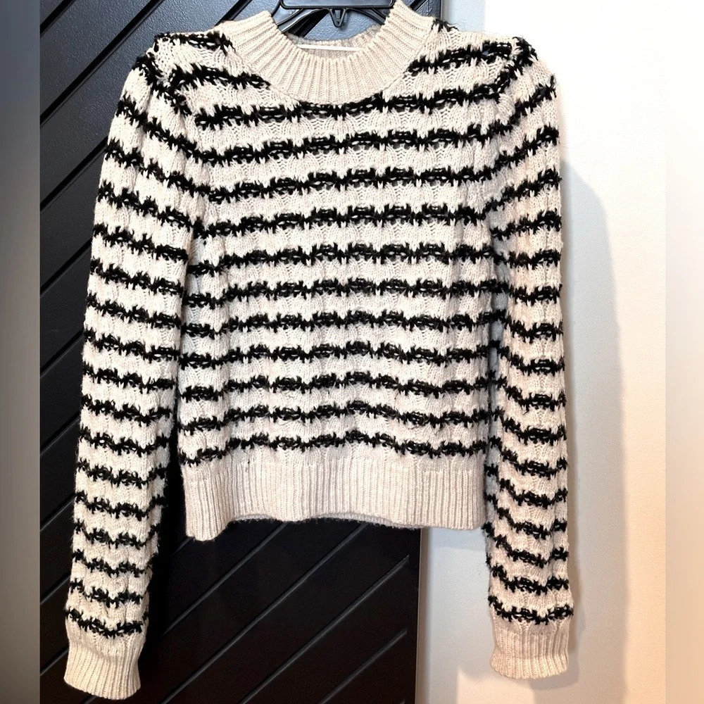 Mango stripped sweater. Size XS. Excellent condition.